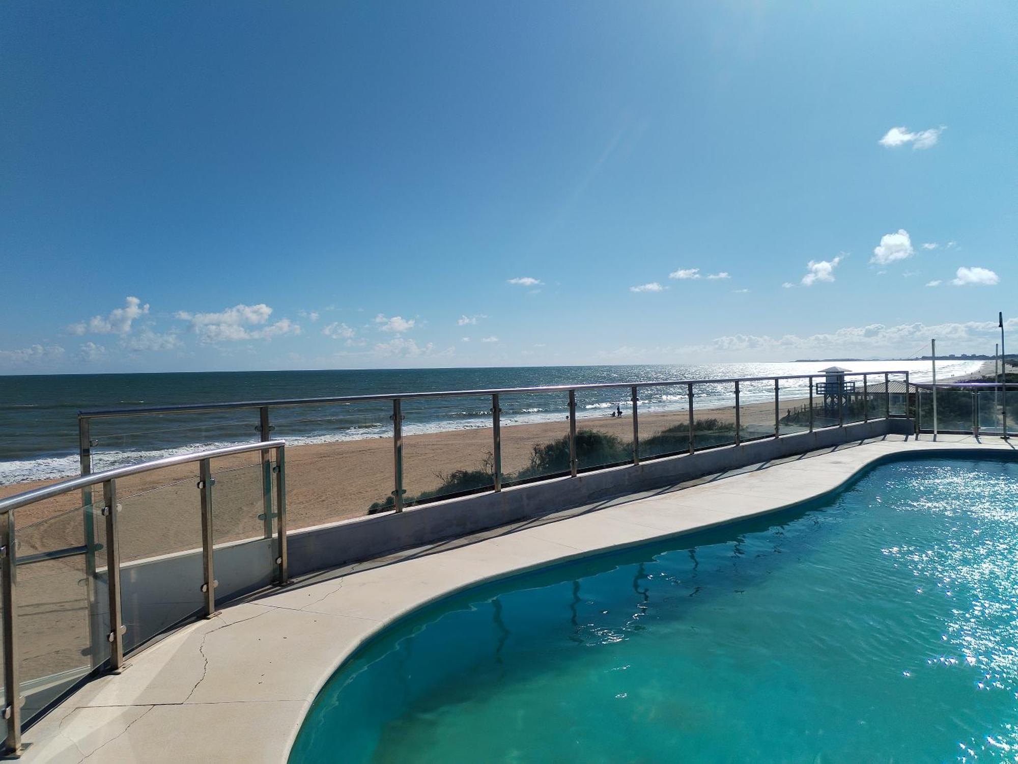 Islantilla-Apartamento Con Piscina Y Garaje En Primera Linea De Playa Isla Cristina Zewnętrze zdjęcie