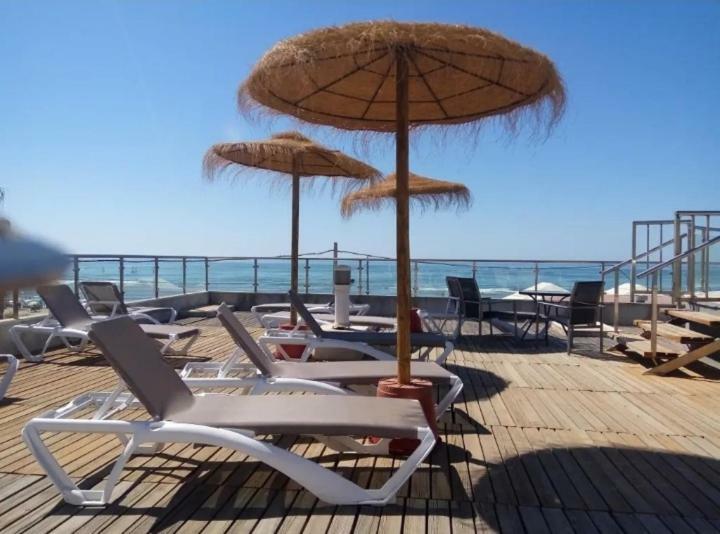 Islantilla-Apartamento Con Piscina Y Garaje En Primera Linea De Playa Isla Cristina Zewnętrze zdjęcie